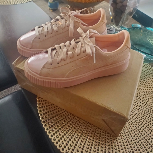 Puma Platform - Picture 2 of 5